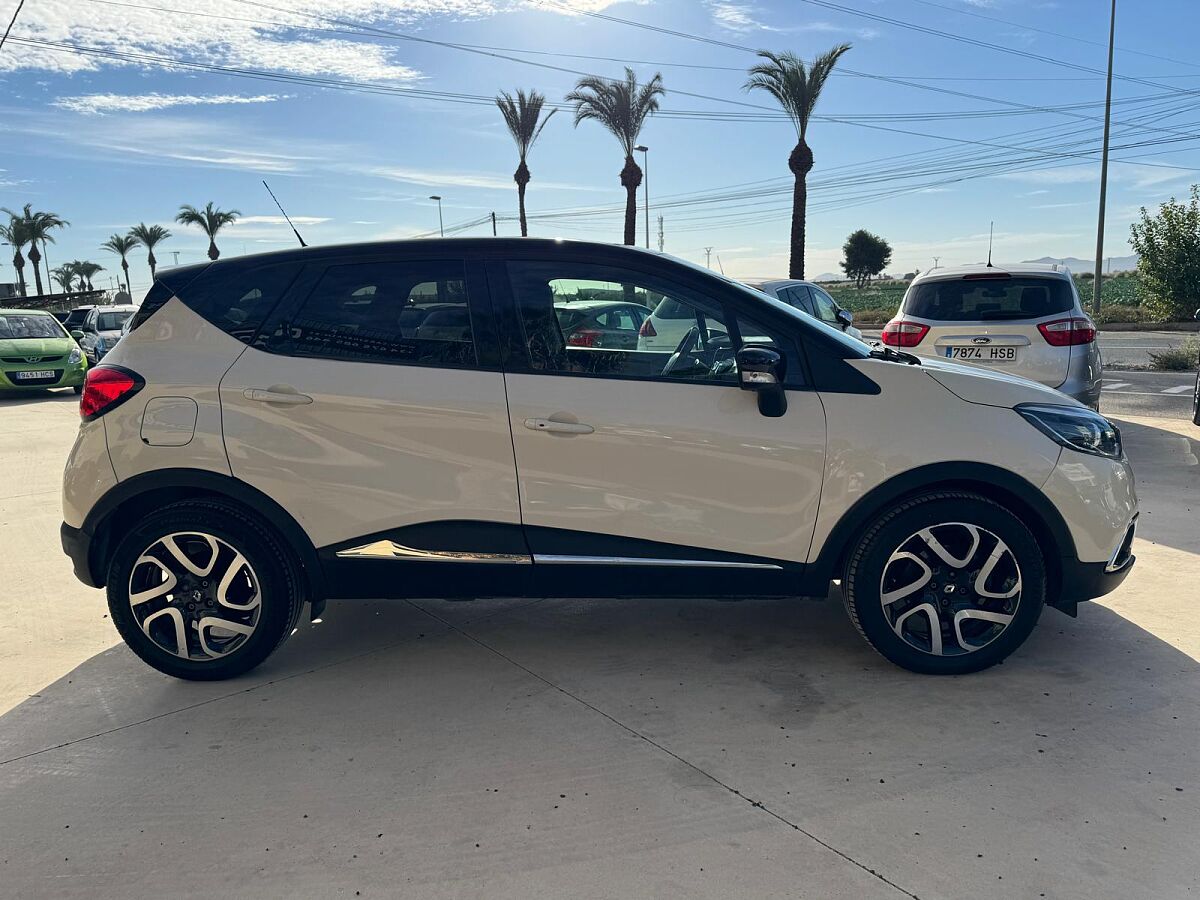 COMING SOON RENAULT CAPTUR ZEN 1.2 TCE AUTO SPANISH LHD IN SPAIN 75000 MILES SUPERB 2014